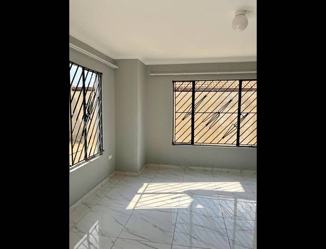 3 BEDROOM HOUSE FOR SALE IN PROTEA GLEN